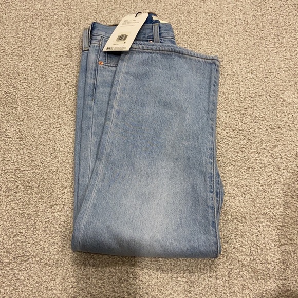 Levi's® Premium RIBCAGE STRAIGHT ANKLE JEANS - Picture 8 of 15